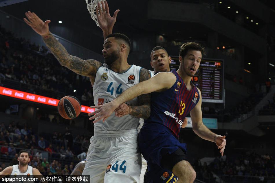 雷速体育- 雷速体育app下载- 足球篮球专业直播平台直播带岗+入企探岗 嘉鱼精准服务就业用工需求